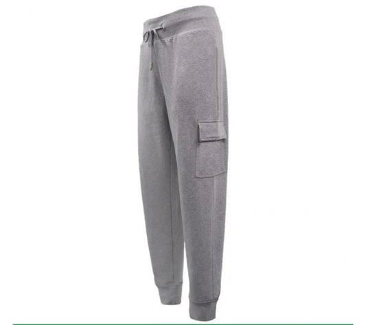 Women’s joggers with cargo pockets